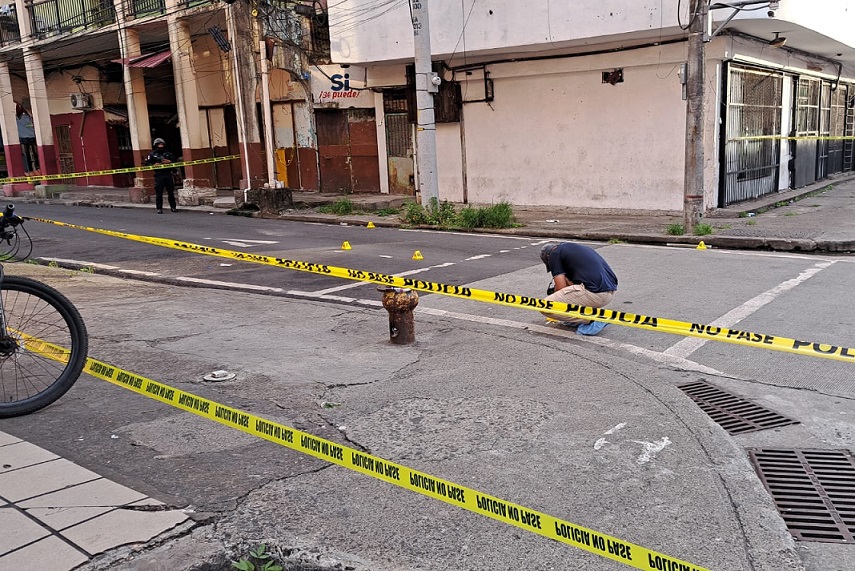 La balacera ocurrió en la calle 13 avenida Justo Arosemena de la ciudad de Colón. Foto: Diomedes Sánchez 