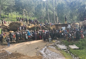 El organismo indica que se calcula que un total de 150 viviendas han quedado enterradas en Papúa Nueva Guinea. Foto: EFE