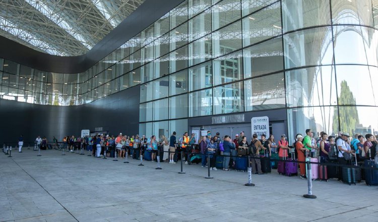 El 26 de marzo, en las postrimerías de la temporada que inició en octubre, fue inaugurada la terminal de cruceros de Amador.  Cortesía