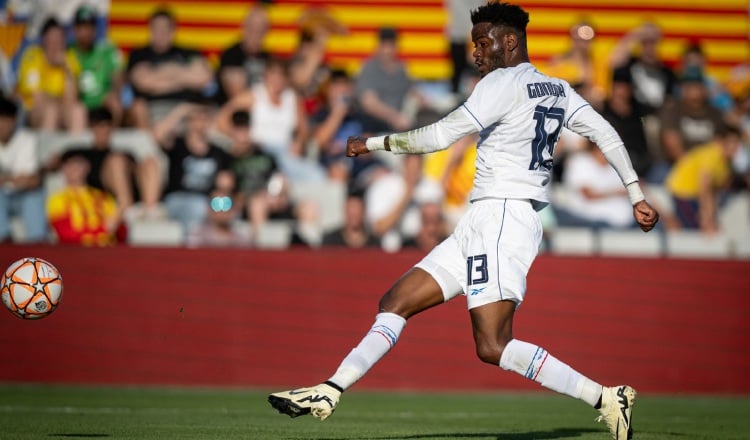 Freddy Góndola del equipo panameño. Foto: Tomada/@FCF_CAT