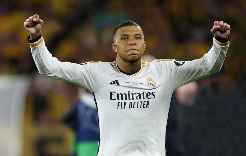 Mbappé firmó con el Real Madrid.