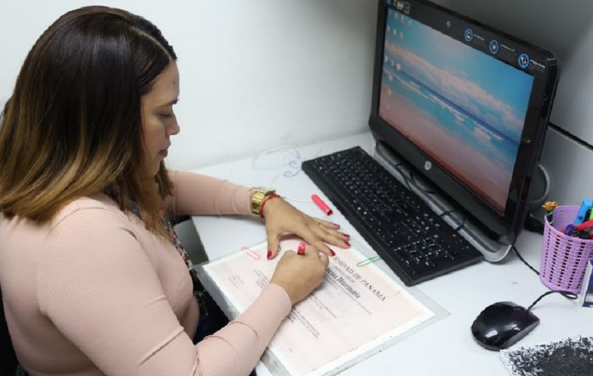 Los calígrafos se convertirán en agentes de control de calidad. Foto: Semanario La Universidad