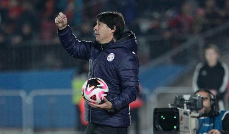 Daniel Garnero, técnico de Paraguay. Foto: EFE