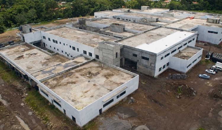 Así quedó la construcción del hospital de Bugaba, obra necesitada por la populosa población del occidente de la provincia de Chiriquí.  Archivo