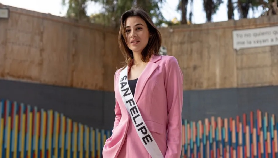 Ariel Cordero, primera mujer transgenero en clasificar al certamen de belleza Miss Universo Chile. Foto: EFE / Ailen Díaz
