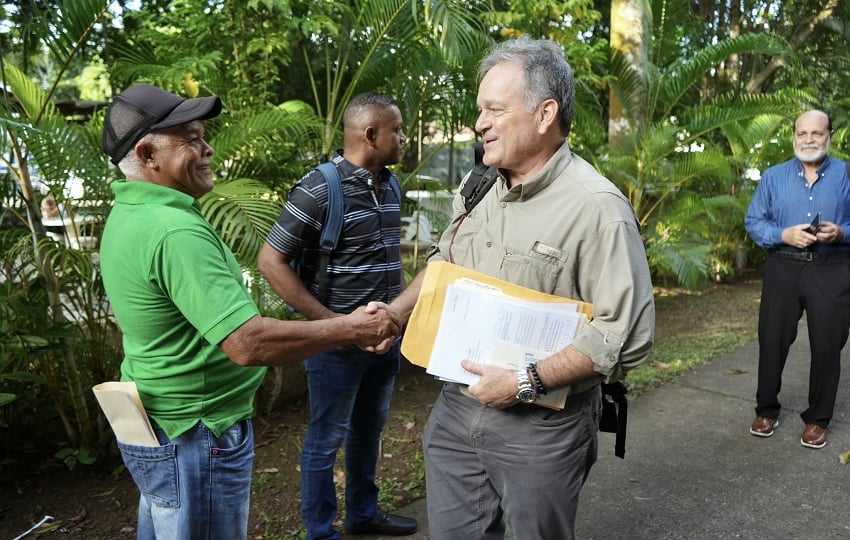 Juan Carlos Navarro a su llegada al ministerio de Ambiente, este martes. Foto: Cortesía