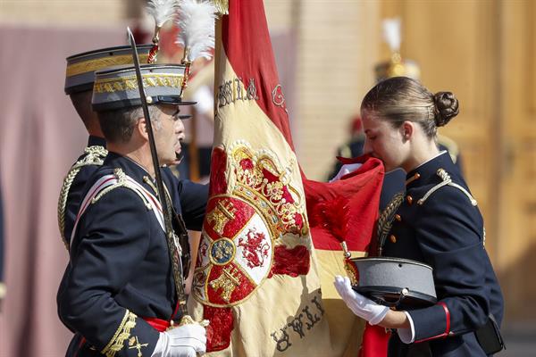 La princesa Leonor de España, heredera del trono, jura bandera en la Academia General Militar el 7 de octubre de 2023. EFE
