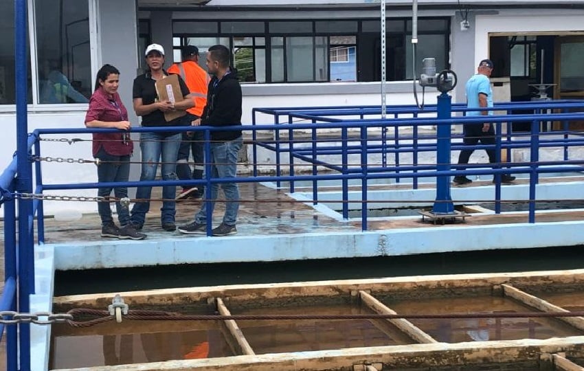 El nuevo gobernador enfatizó que, aunque hay varios desafíos que enfrenta la provincia, el agua potable es un tema crítico que afecta tanto la salud pública como el desarrollo económico. Foto. Thays Domínguez