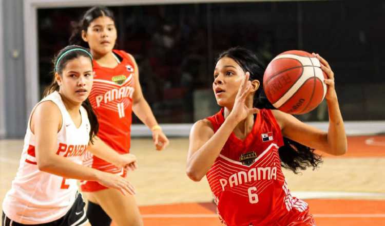 El  equipo U15 femenino se prepara para el Centrobasket. Foto: @Fepaba