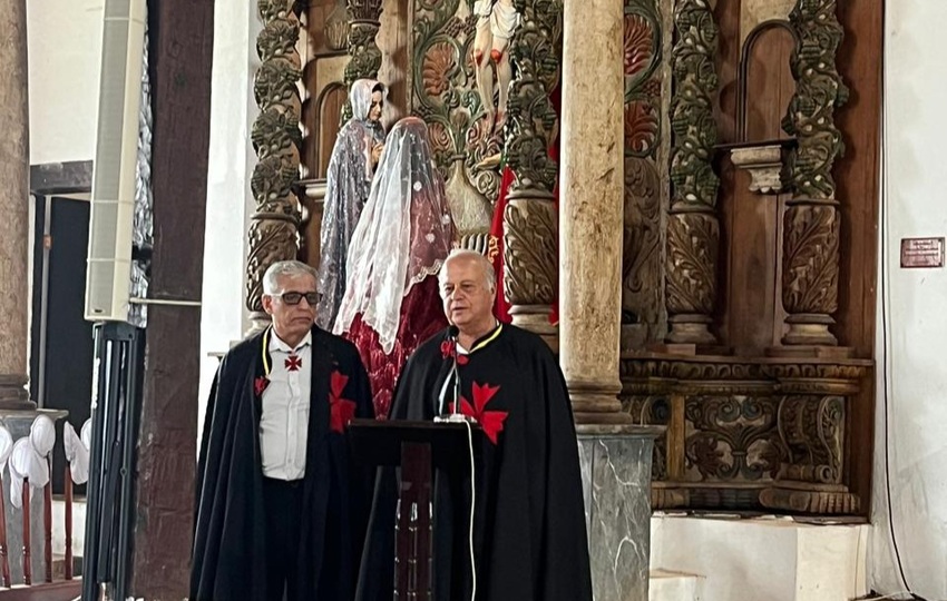 Los Caballero de la Orden del Camino de Santiago piden apoyo a los natariegos. Foto: Cortesía