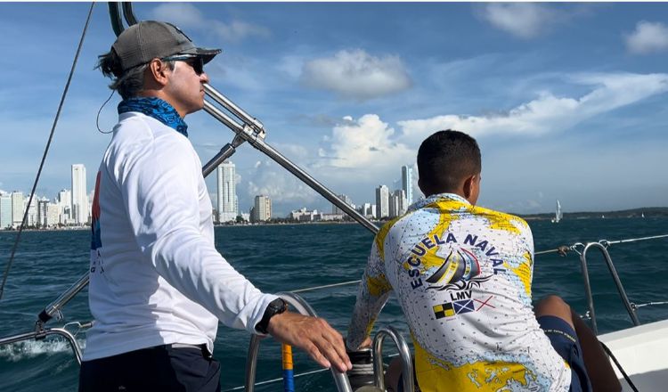 Guillermo Gasperi en la competencia de vela. Foto; Cortesía