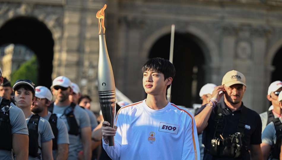 Jin terminó su servicio militar hace un mes. Foto: @paris2024