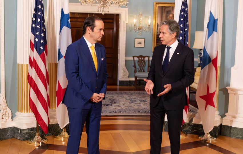  El secretario de Estado de EE.UU., Antony Blinken junto con el ministro de Relaciones Exteriores de Panamá, Javier Martínez Acha. Foto: Cortesía