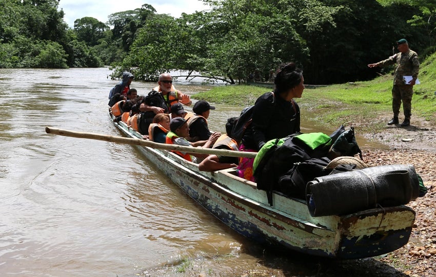 Usar rutas clandestinas es más riesgoso para los migrantes. Foto: EFE