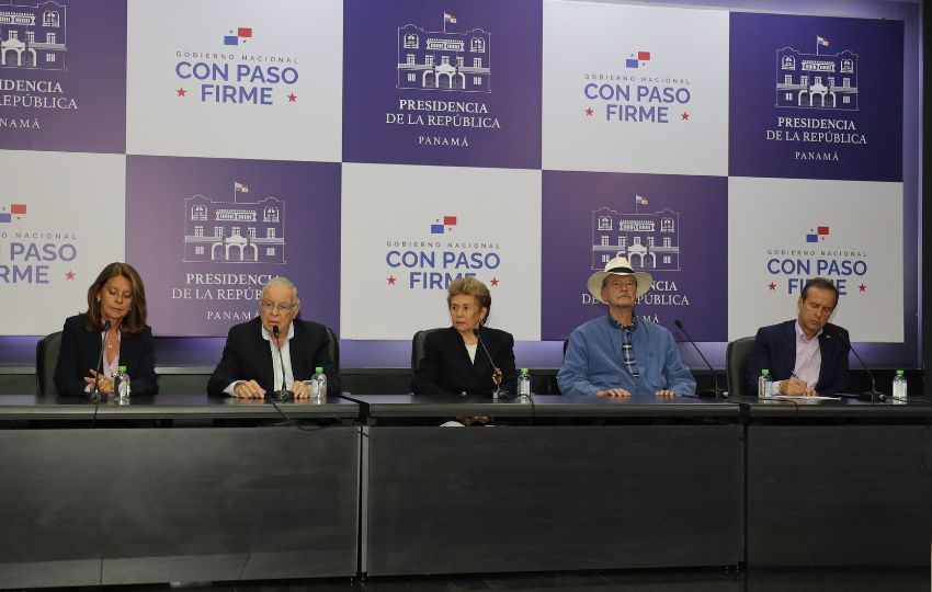 Conferencia de prensa de los expresidentes latinoamericanos. Foto: Víctor Arosemena