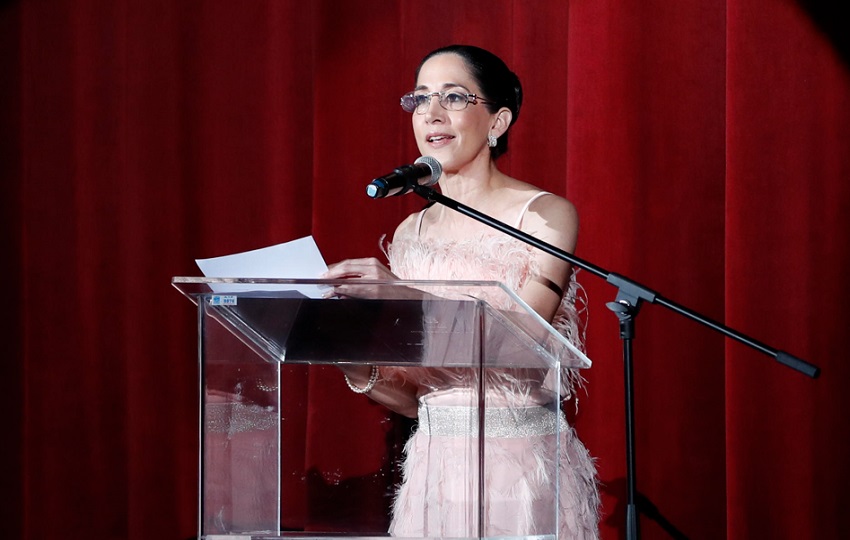 La ministra de Cultura de Panamá Maruja Herrera habla en la gala 'Unidos por la Danza'. Foto: EFE