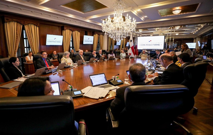 Autoridades del Gobierno se reúnen en consejo de gabinete. Foto: Cortesía