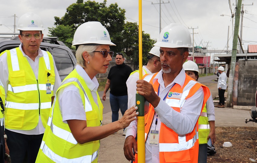 Zelmar Rodríguez, administradora de la ASEP, descartó que se presente un alza en la tarifa de luz. Foto: Cortesía/ASEP