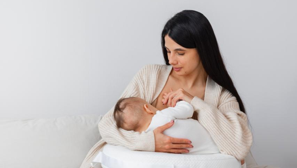 Madre lactando a su bebé. Foto: Ilustrativa / Cortesía