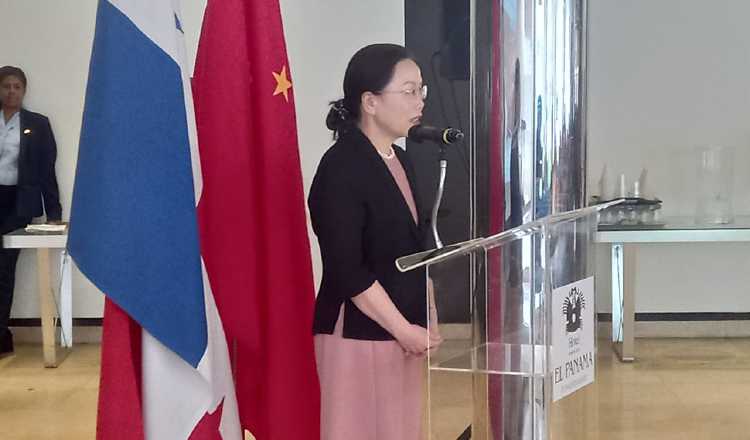 Xu Xueyuan, embajadora de la RP China en Panamá.  Franacisco Paz