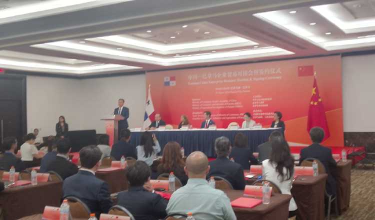 Ceremonia de la Ronda de Negocios y Acto de Firma China-Panamá. Epasa.