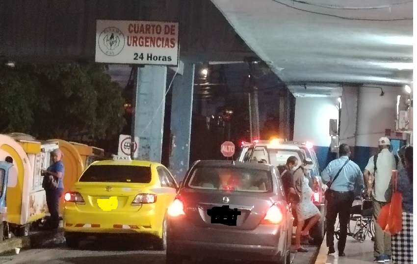 El herido fue trasladado al cuarto de urgencias del hospital Dr. Manuel Amador Guerrero en la ciudad de Colón, para que recibiera atención médica. Foto. Archivo