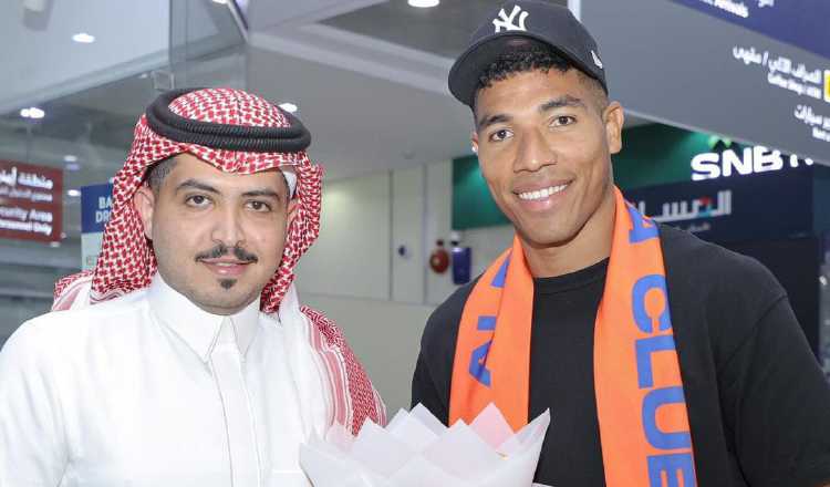 Orlando 'Kuty' Mosquera fue recibido por su nuevo club Al Fayha de Arabia Saudita. Foto: Instagram