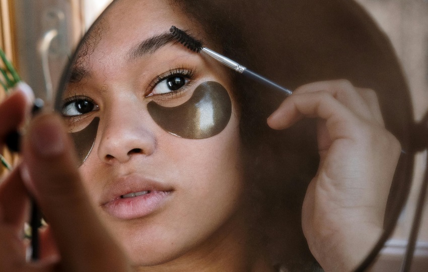 La técnica ayuda a dar una sensación visual de cejas más pobladas y gruesas.  Foto: Cedida por Cottonbro