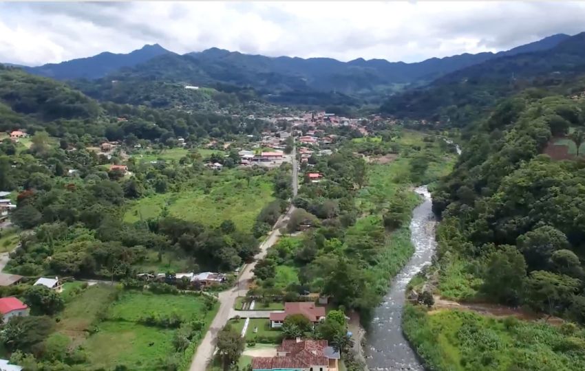 El ministro de Ambiente, Juan Carlos Navarro enfatizó que es necesario todos cumplan con la normativa ambiental. Foto: Cortesía