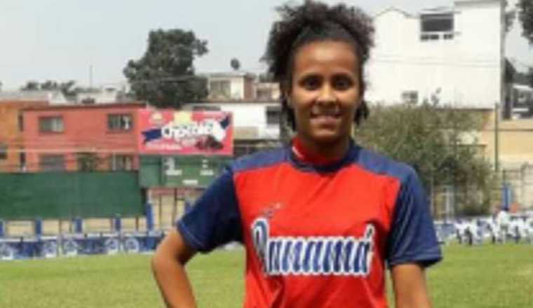 Vaneska Domínguez, jugó con la selección de Panamá en sóftbol. 