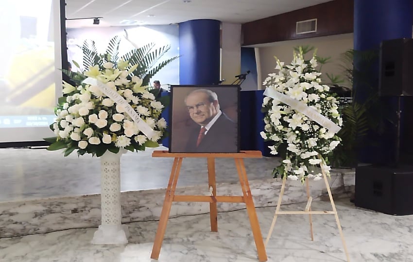 Rinden homenaje al  Dr. Gustavo García de Paredes. 