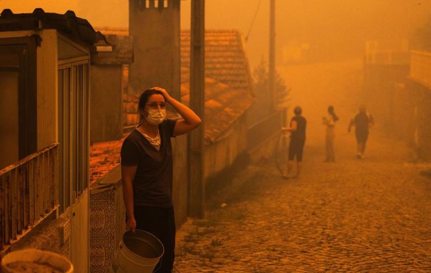 Varias viviendas y alojamientos rurales han sido afectados por las llamas. Foto: EFE 