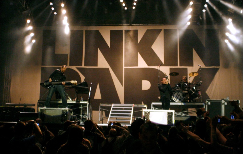 El grupo Linkin Park durante su actuación en 2008. Foto: EFE / Kiko Huesca