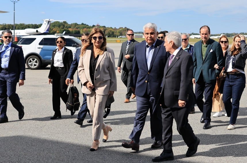 José Raúl Mulino a su llegada a Estados Unidos. 