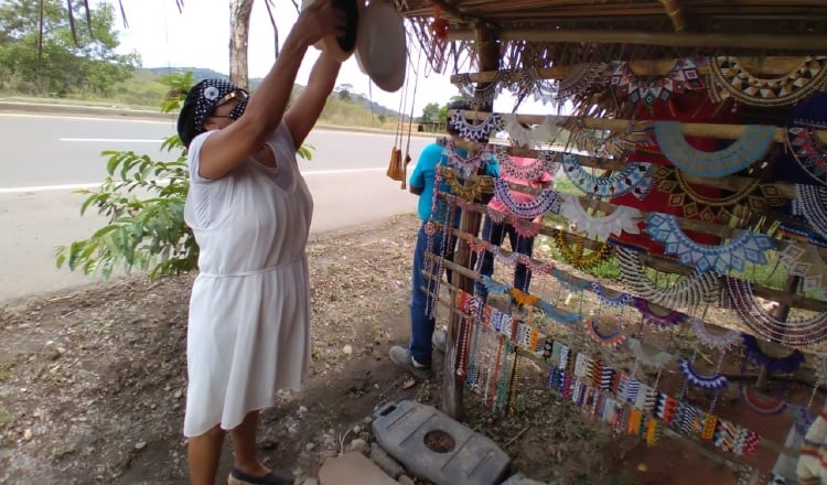 Tolé es pintoresca, en este distrito se mezclan las artesanías de confección de chaquiras. Fotos: Eric Montenegro