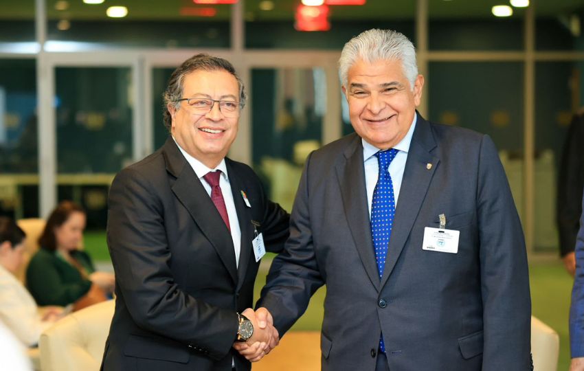 El presidente de Colombia, Gustavo Petro, junto a su homólogo panameño, José Raúl Mulino. Foto: Cortesía