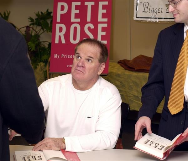 Pete Rose, jugó para los Rojos de Cincinnati.