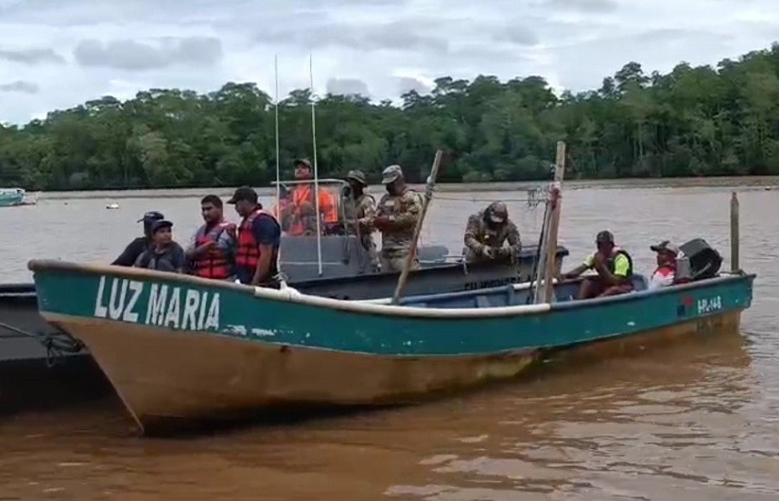 La embarcación fue localizada mediante  un operativo de funcionarios de la ARAP, SENAN Y AMP. Foto: Melquiades Vásquez 