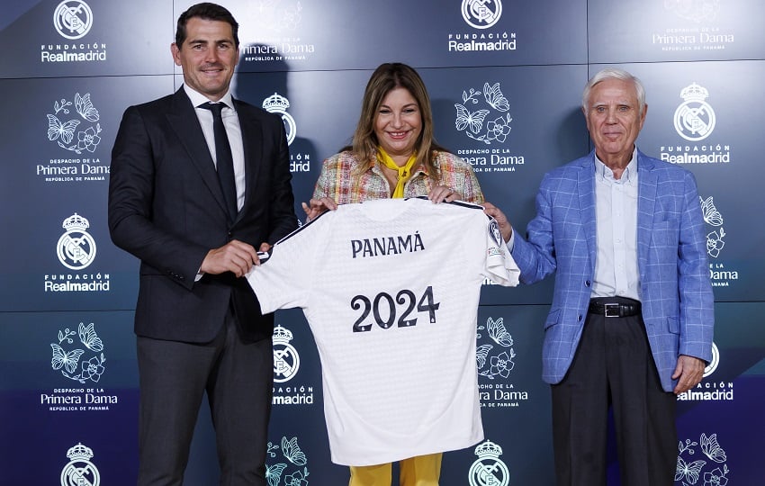 La primera dama Maricel Cohen de Mulino junto a directivos del Real Madrid. Foto: Cortesía