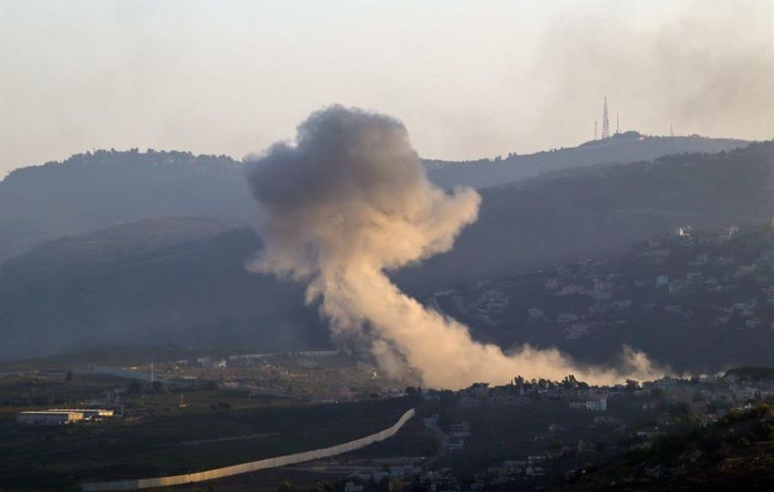 Ataque militar israelí, en la aldea de Kafr Kila, al sur del Líbano. Foto: EFE