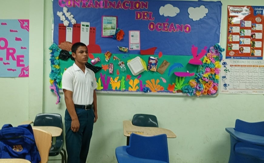 En la escuela de Quebrada Ancha, estudiantes confeccionaron murales alusivos a la protección ambiental. Diomedes Sánchez 