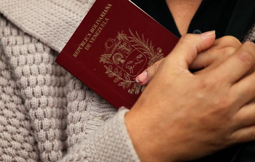 Los pasaportes estarán vigentes por un periodo de seis meses. Foto: EFE