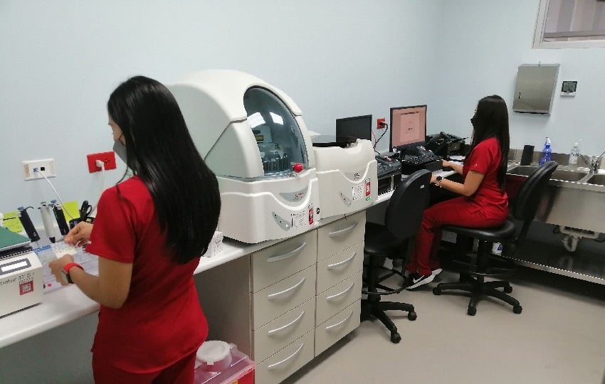 Pacientes, médicos y la comunidad en general piden la asignación de un edificio propio para esta sala, que incluya un búnker para radioterapias y otros importantes servicios médicos para tratar esta enfermedad.  Foto. Thays Domínguez