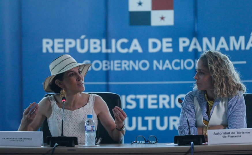 Durante la instalación de la nueva Junta Directiva. Foto: Cortesía