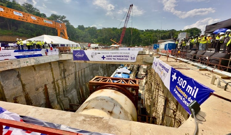 Vistas de la tuneladora Panamá el día que comenzó la construcción del túnel de la Línea 3.