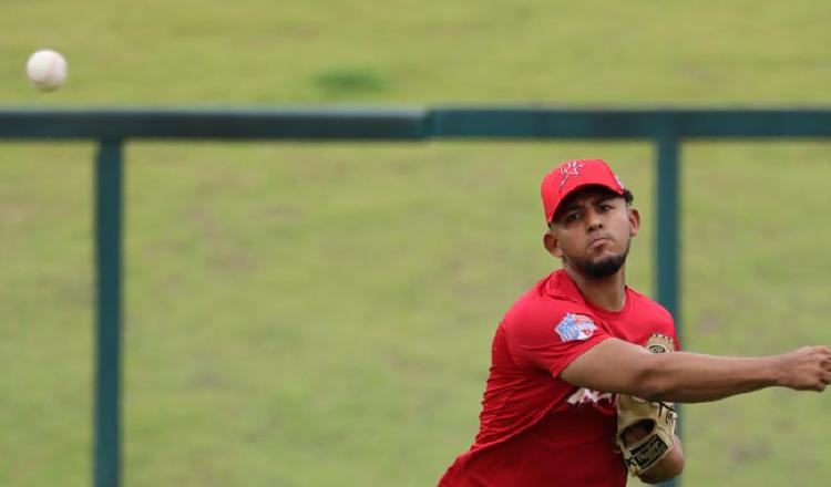 Abdiel Mendoza que  ha jugado en AAA y AA con Toronto, tuvo una marca de 9 ganados y 12 perdidos, en todo el año. Foto: Fedebeis