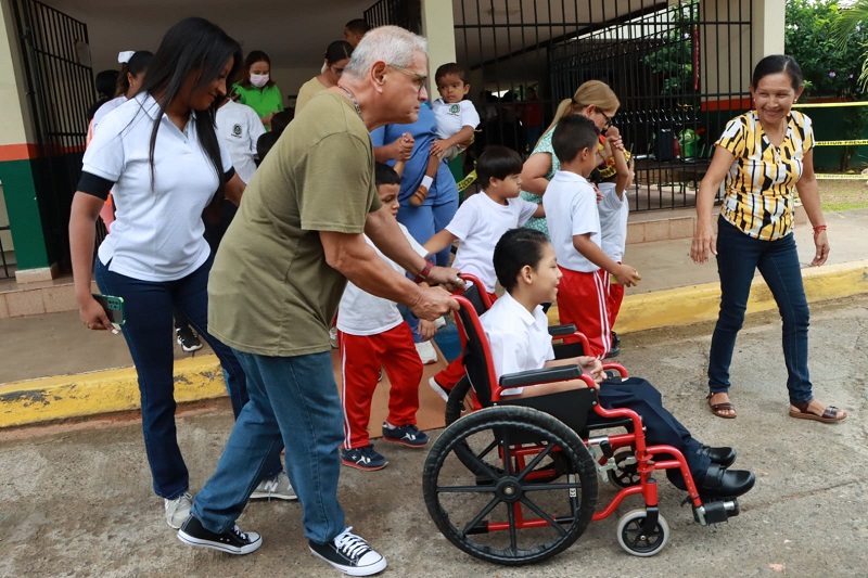 Había niños en sillas de rueda, lo que añade un riesgo adicional a la hora de una evacuación real. Foto: Thays Domínguez