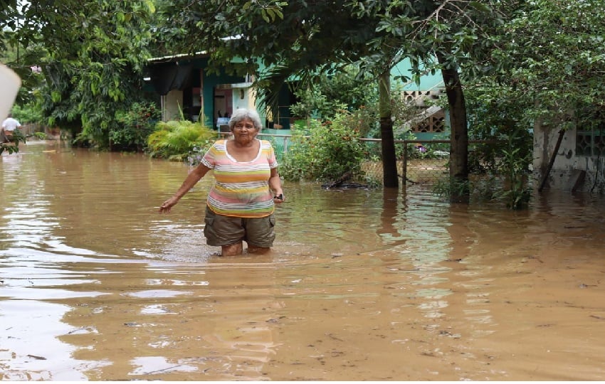 Los moradores relataron que al ver la creciente del río trataron de subir sus enseres; sin embargo, fue imposible, puesto que el volumen del agua fue más fuerte. Foto. Thays Domínguez