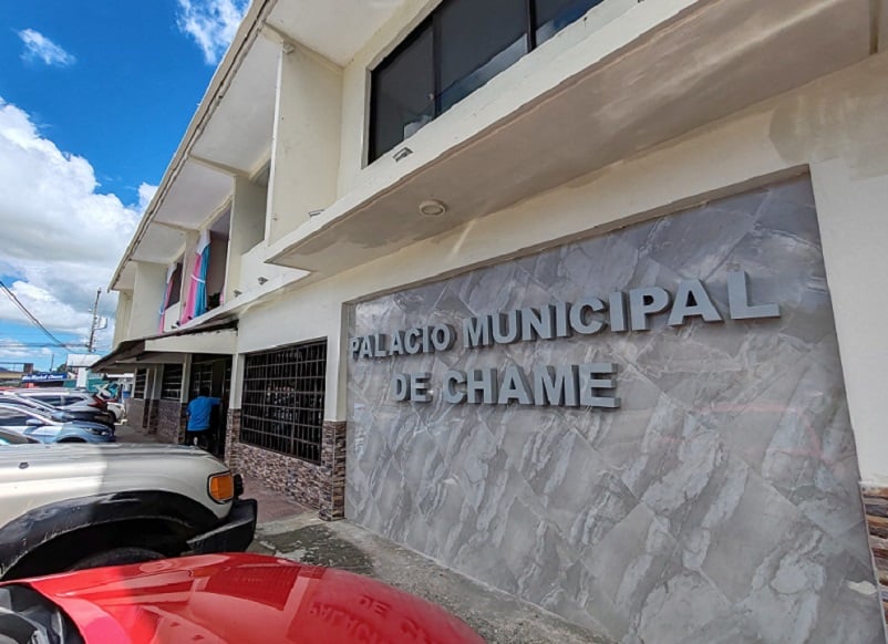 Los concejales de ambos distritos votaron por separado, aprobando dos resoluciones que cuestionan el anteproyecto N°.216 presentado. Foto: Eric A. Montenegro.