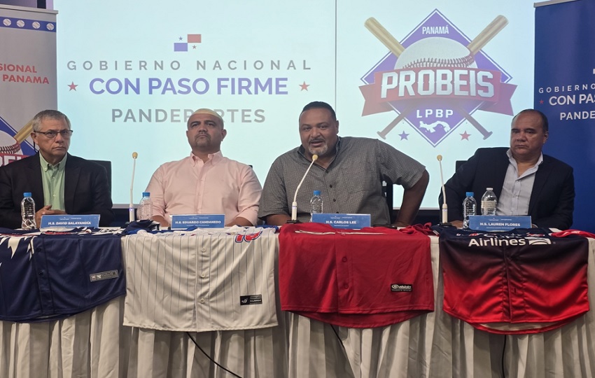 El exgrandes ligas, Carlos Lee, presidente de Probeis dio detalles del nuevo campeonato. Foto: Probeis